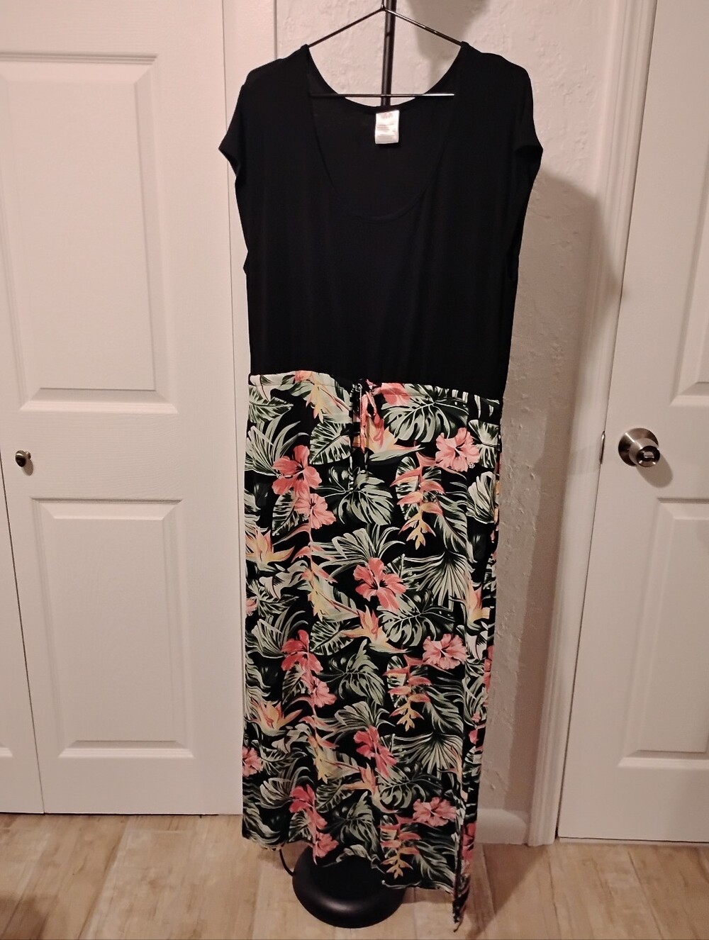 Ladies Like New Serra Maxi Dress Size L